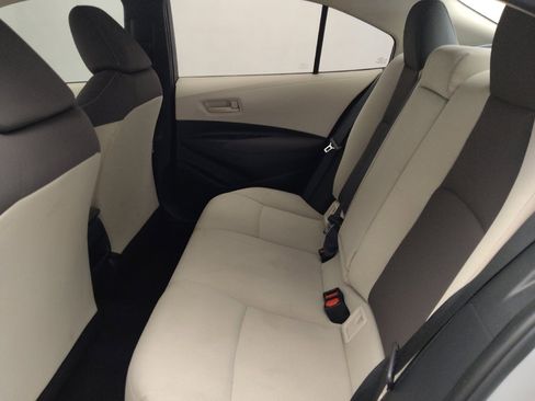 Used 2022 Toyota Corolla LE FWD image 18