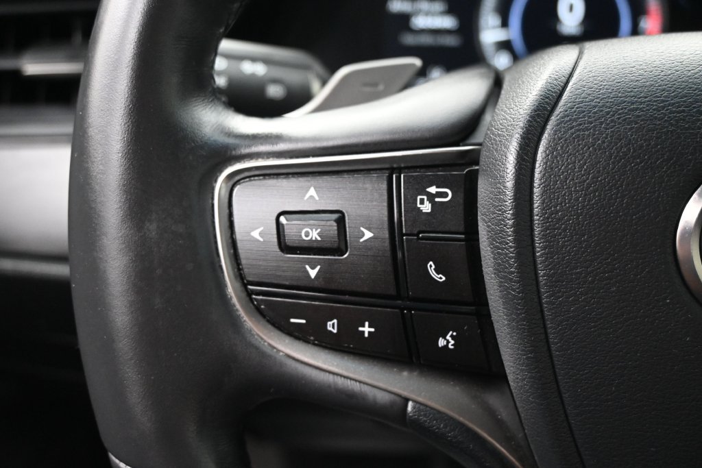Used 2022 Lexus ES 350 w/ Premium Package FWD image 17