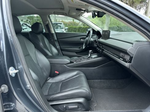 Used 2023 Honda Accord Touring image 17