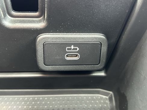 Used 2025 BMW M340i RWD image 32