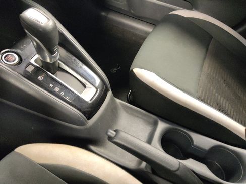 Used 2020 Nissan Versa SV FWD image 26