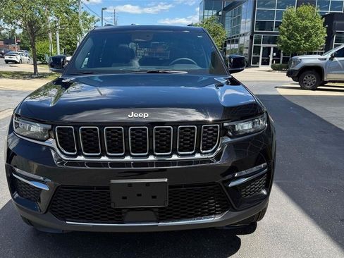 Used 2025 Jeep Grand Cherokee Limited 4xe AWD/4WD image 8