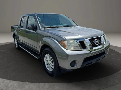 Used 2019 Nissan Frontier SV RWD image 2