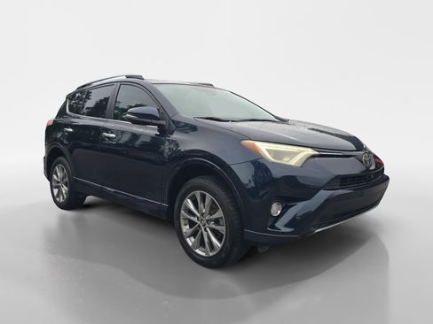 Used 2017 Toyota RAV4 Platinum FWD image 8