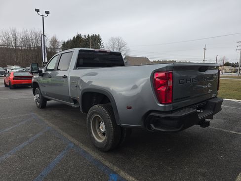 Used 2024 Chevrolet Silverado 3500 W/T image 6