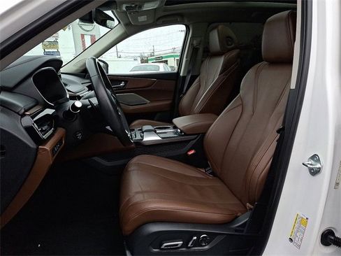 Used 2024 Acura MDX SH-AWD w/ Technology Package image 15