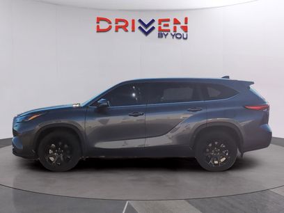Used 2023 Toyota Highlander L