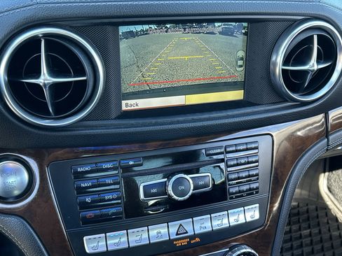 Used 2013 Mercedes-Benz SL 550 image 27