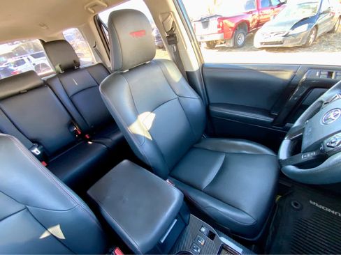 Used 2020 Toyota 4Runner TRD Off-Road Premium image 28