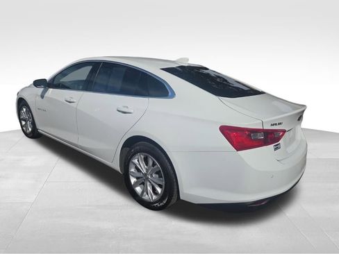 Used 2025 Chevrolet Malibu LT FWD image 4