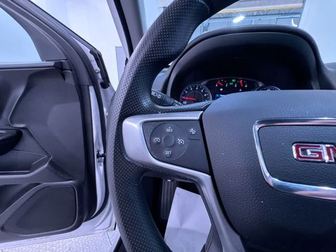 Used 2024 GMC Terrain SLE w/ Driver Convenience Package FWD image 20