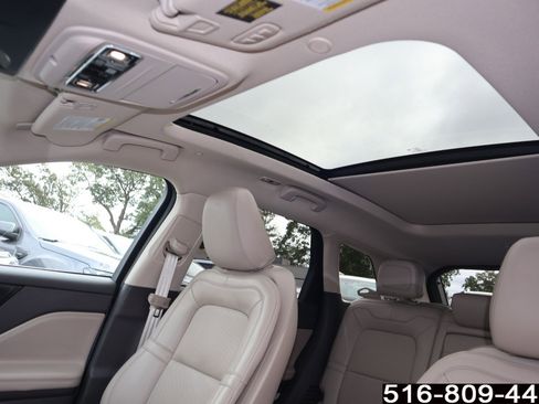 Used 2022 Lincoln Corsair Reserve w/ Equipment Group 201A image 17