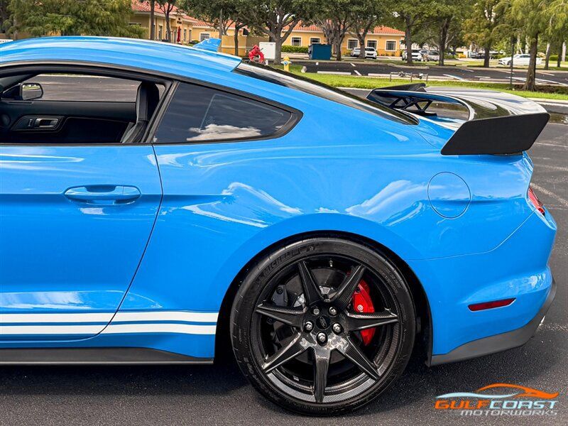Used 2022 Ford Mustang Shelby GT500 w/ Carbon Fiber Track Pack RWD image 45
