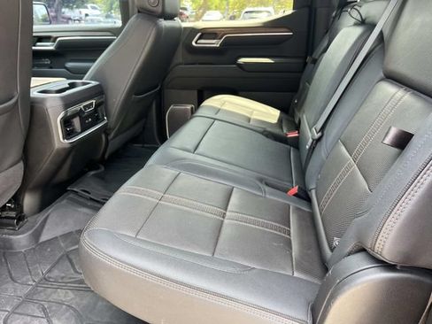 Used 2023 Chevrolet Silverado 1500 High Country w/ High Country Premium Package AWD/4WD image 22