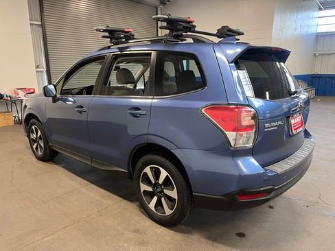 Used 2017 Subaru Forester 2.5i Limited w/ Popular Package #2 image 5