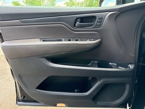 Used 2018 Honda Odyssey EX-L image 22