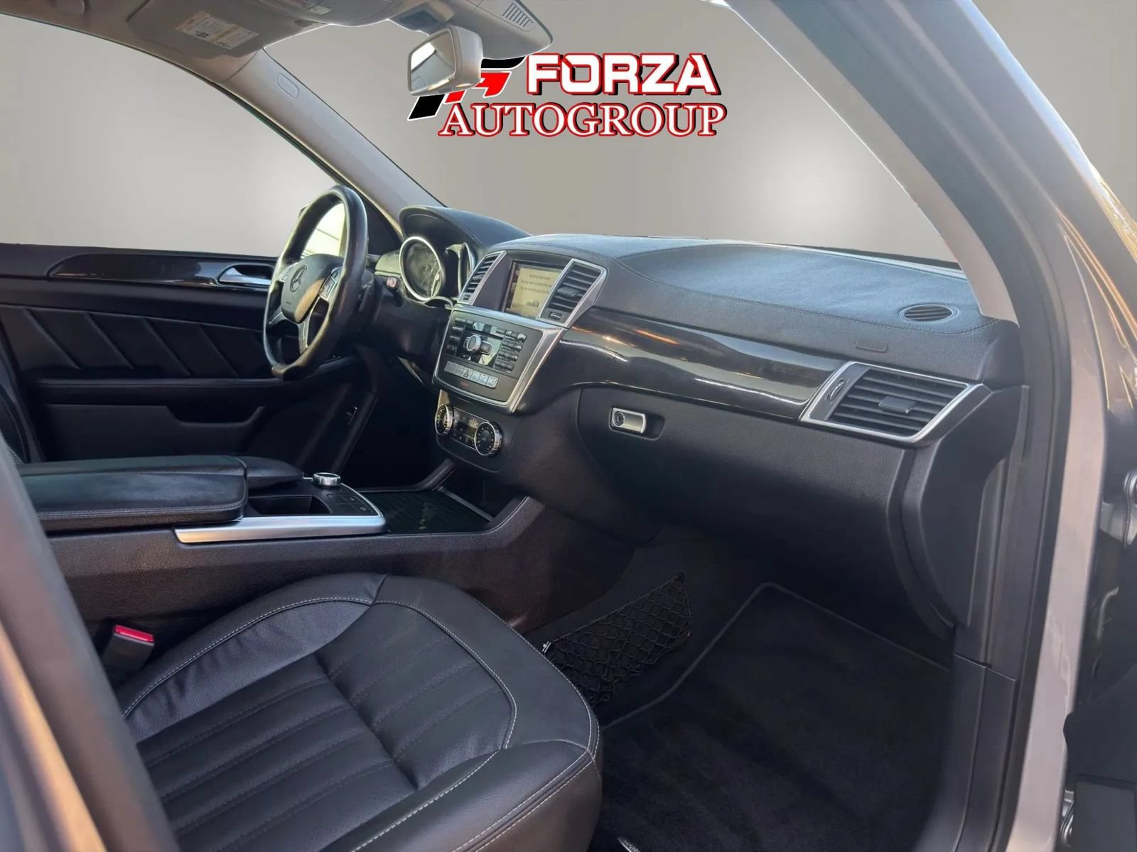 Used 2015 Mercedes-Benz GL 450 4MATIC w/ Parking Assist Package image 12
