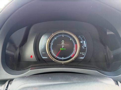 Used 2016 Lexus IS 350 AWD image 12