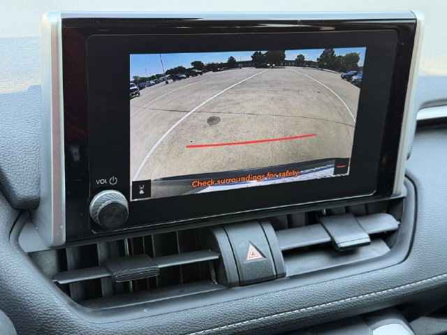 Used 2025 Toyota RAV4 XLE w/ Convenience Package FWD image 17