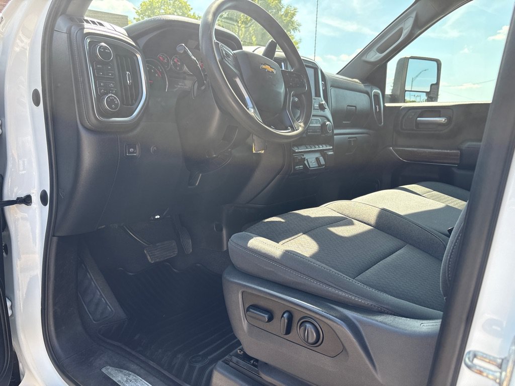 Used 2021 Chevrolet Silverado 2500 LT w/ Z71 Off-Road Package AWD/4WD image 18