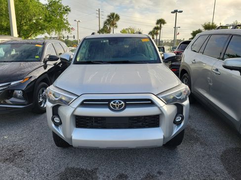 Used 2024 Toyota 4Runner SR5 image 28