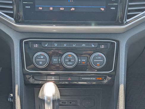 Used 2021 Volkswagen Atlas SEL AWD/4WD image 30