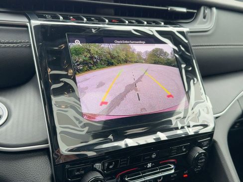 New 2025 Jeep Grand Cherokee Laredo X image 22