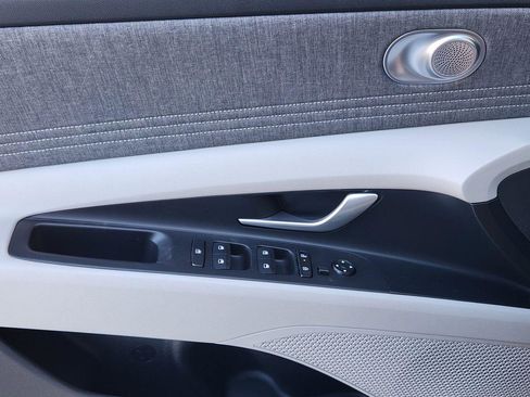 New 2026 Hyundai Elantra Limited image 21