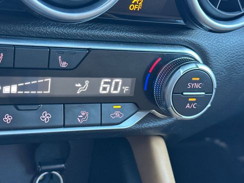 Used 2020 Nissan Sentra SV w/ SV Premium Package image 30