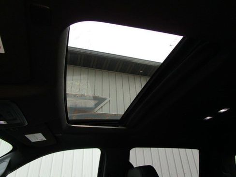 Used 2022 Chevrolet Silverado 2500 High Country w/ Z71 Off-Road Package image 15