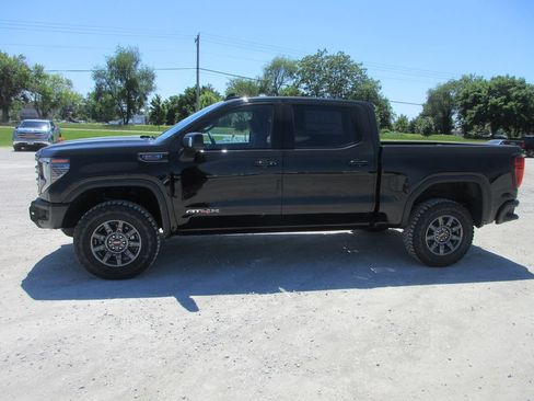 New 2026 GMC Sierra 1500 AT4X AWD/4WD image 11
