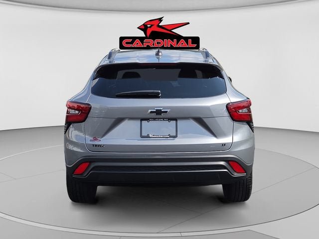 New 2026 Chevrolet Trax LT w/ Sunroof Package FWD image 4