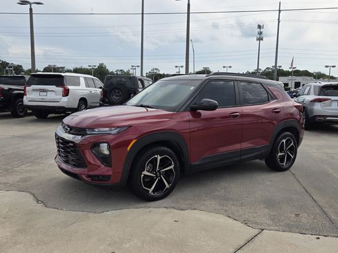 Used 2021 Chevrolet TrailBlazer RS w/ Convenience Package FWD image 3