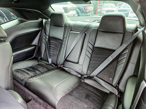 Used 2019 Dodge Challenger SRT Hellcat Redeye image 11