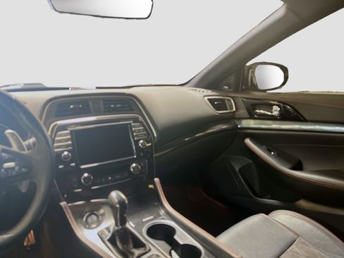 Used 2023 Nissan Maxima SR w/ Sport Mat Group FWD image 24