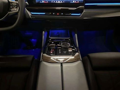 Used 2025 BMW 530i image 53