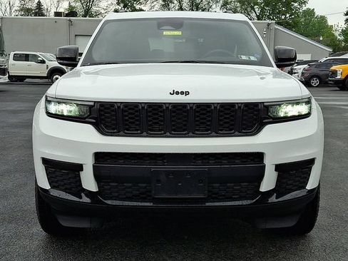 Used 2023 Jeep Grand Cherokee L Laredo AWD/4WD image 5