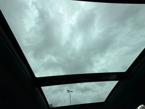 Used 2024 Cadillac XT6 Sport w/ Technology Package image 21