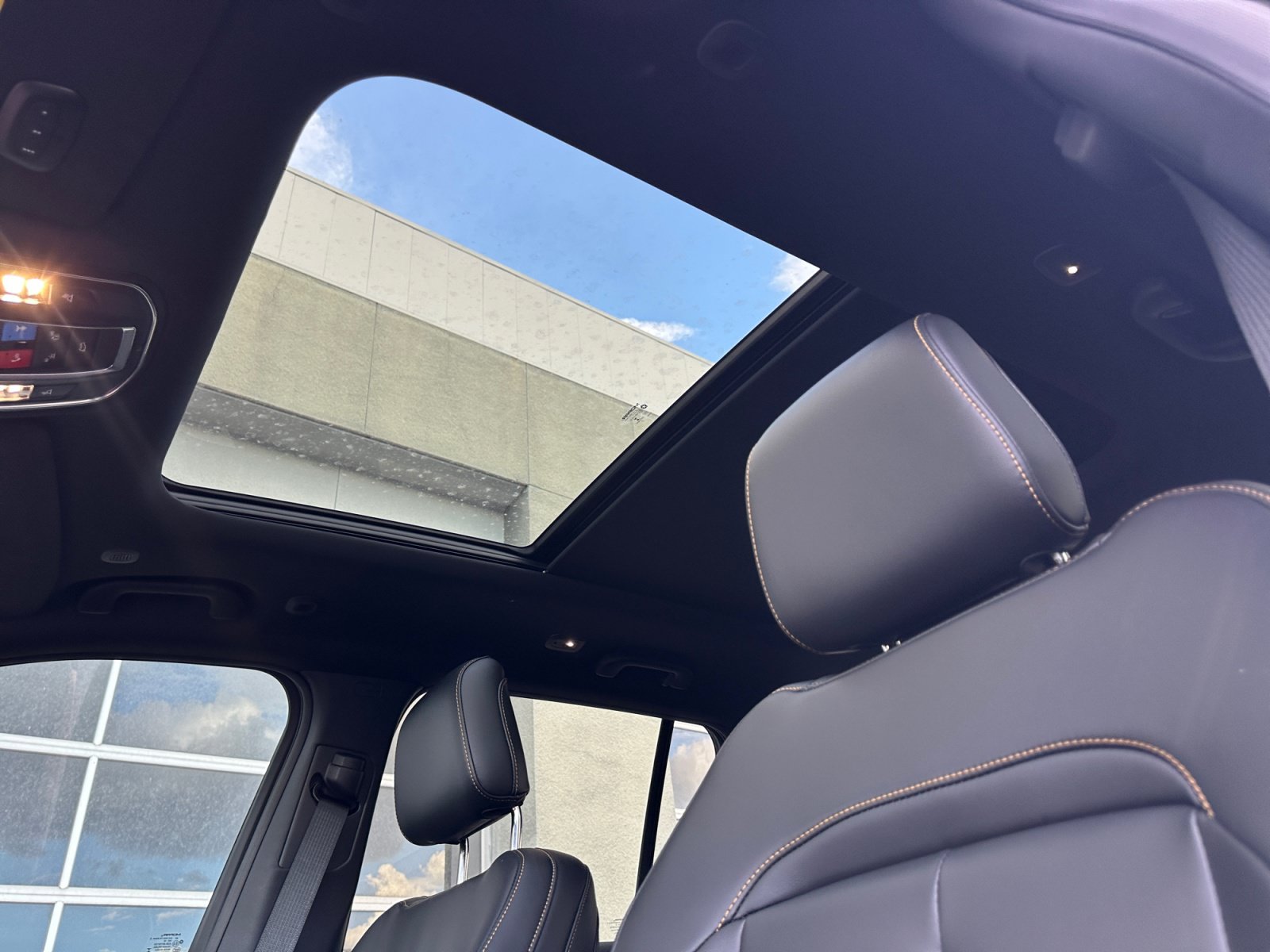 New 2026 Jeep Grand Cherokee Limited AWD/4WD image 16