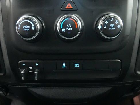 Used 2014 RAM 1500 ST w/ SXT Appearance Group AWD/4WD image 29