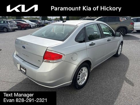 Used 2011 Ford Focus SE w/ 201A Rapid Spec Order Code FWD image 7