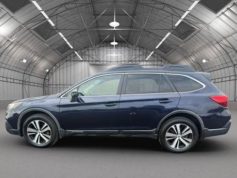 Used 2018 Subaru Outback 2.5i Limited image 7