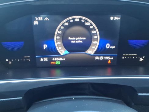 Used 2023 Volkswagen Tiguan SE R-Line image 20