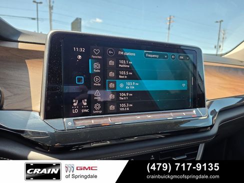 Used 2024 Volkswagen Atlas SE AWD/4WD image 17