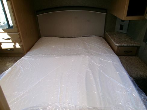 Used 2019 Chevrolet Express 4500 w/ RV Package image 22