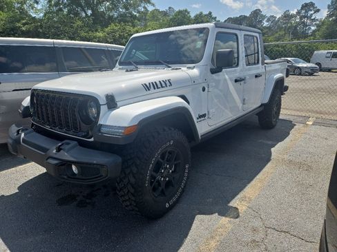 Used 2024 Jeep Gladiator Sport AWD/4WD image 1