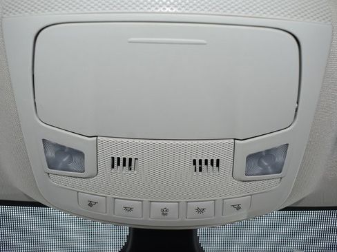 Used 2024 Ford Edge Titanium image 32