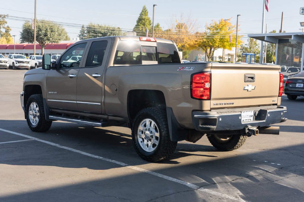 Used 2015 Chevrolet Silverado 2500 LTZ w/ LTZ Plus Package AWD/4WD image 4