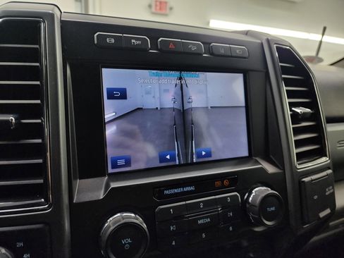 Used 2021 Ford F250 XLT w/ XLT Premium Package image 21