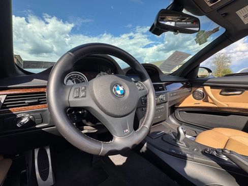 Used 2012 BMW M3 Convertible RWD image 22